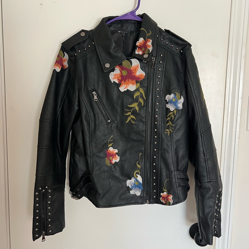 NWT floral black fake leather jacket, size large.